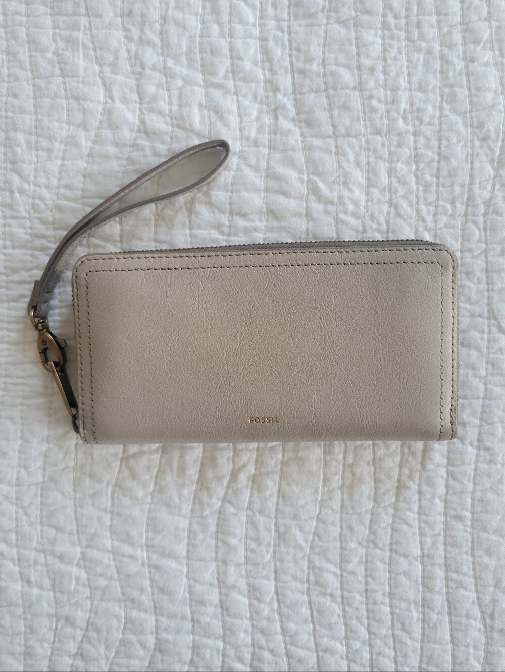 NWT Fossil Women's Logan RFID Zip-Around Wristlet Wallet in Stone - Picture 3 of 9